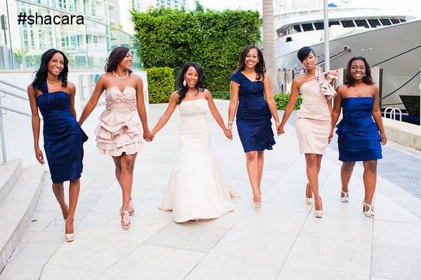 MASTER THE MISMATCHED BRIDESMAID DRESSES TREND