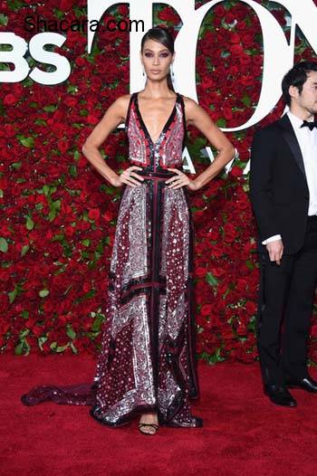 Red Carpet Glam! Cate Blanchett, Anna Wintour, Lupita Nyong’o, Uzo Aduba, More At The 70th Annual Tony Awards