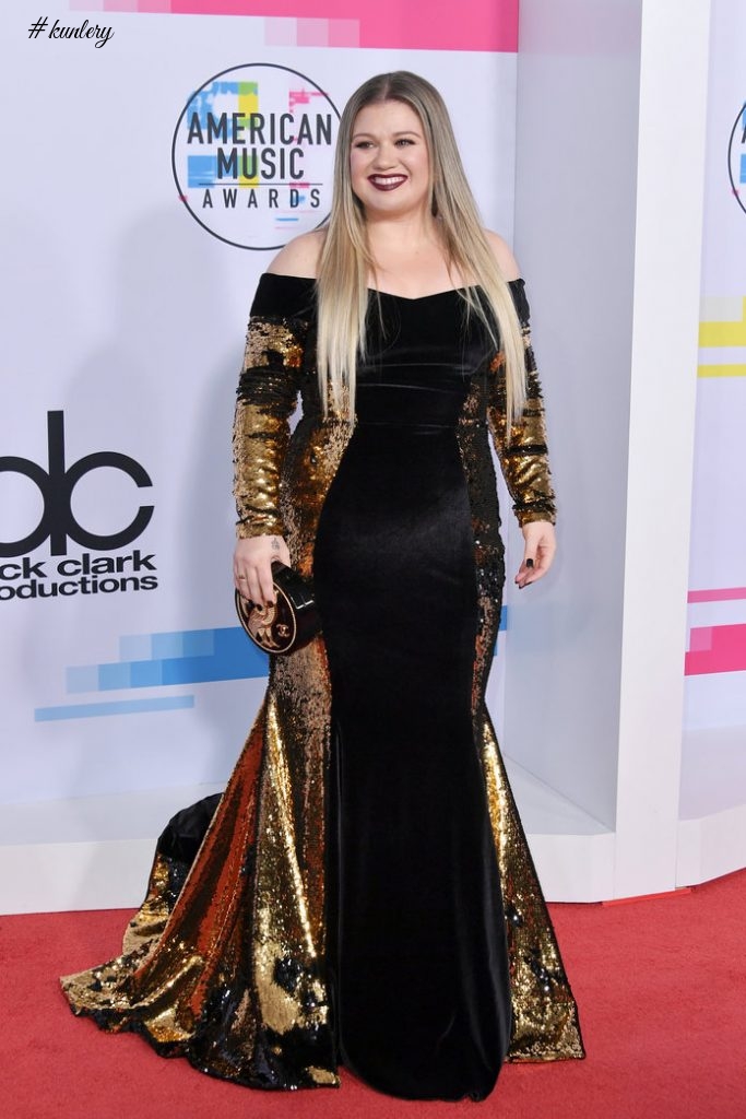 THE AMERICAN MUSIC AWARDS 2017: RED CARPET LOOKS