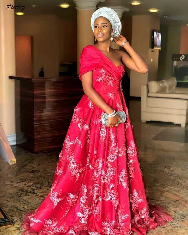 WEDDING GUEST SERVING SOME HOT SAUCE ASO EBI STYLES