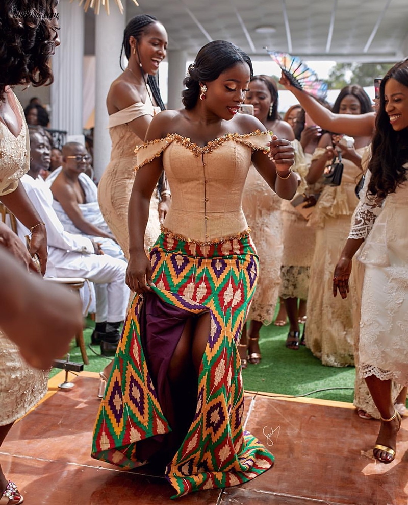 Watch This Fabulous Bride Dance At Her Traditional Wedding In Her Pistis Dress Like There’s No Tomorrow