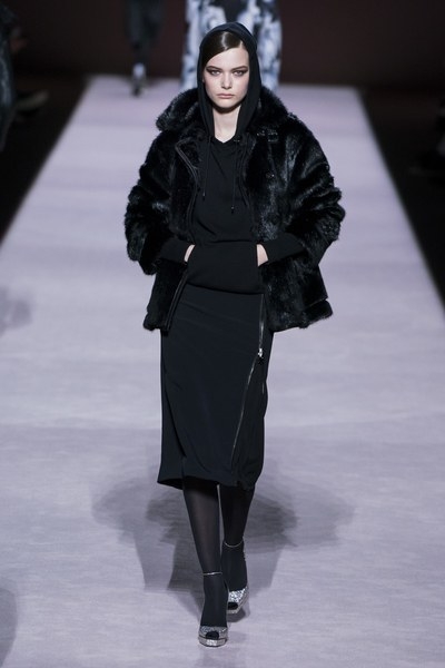 #NYFW: Tom Ford Kicks Off Fall/Winter 2019 Shows With Gentle Elegance And Simple Silhouettes