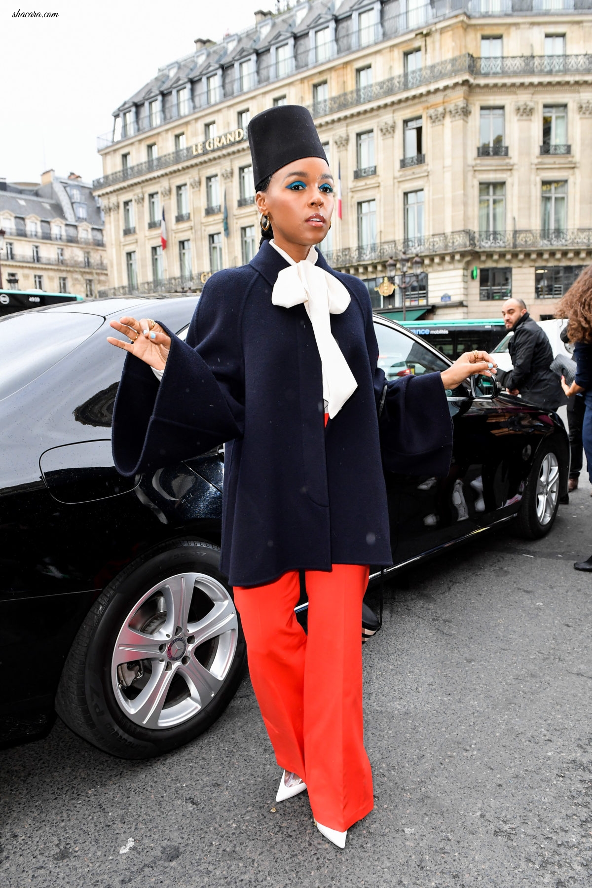 Willow Smith, Janelle Monae, Samuel L. Jackson And More Celebs Out And About