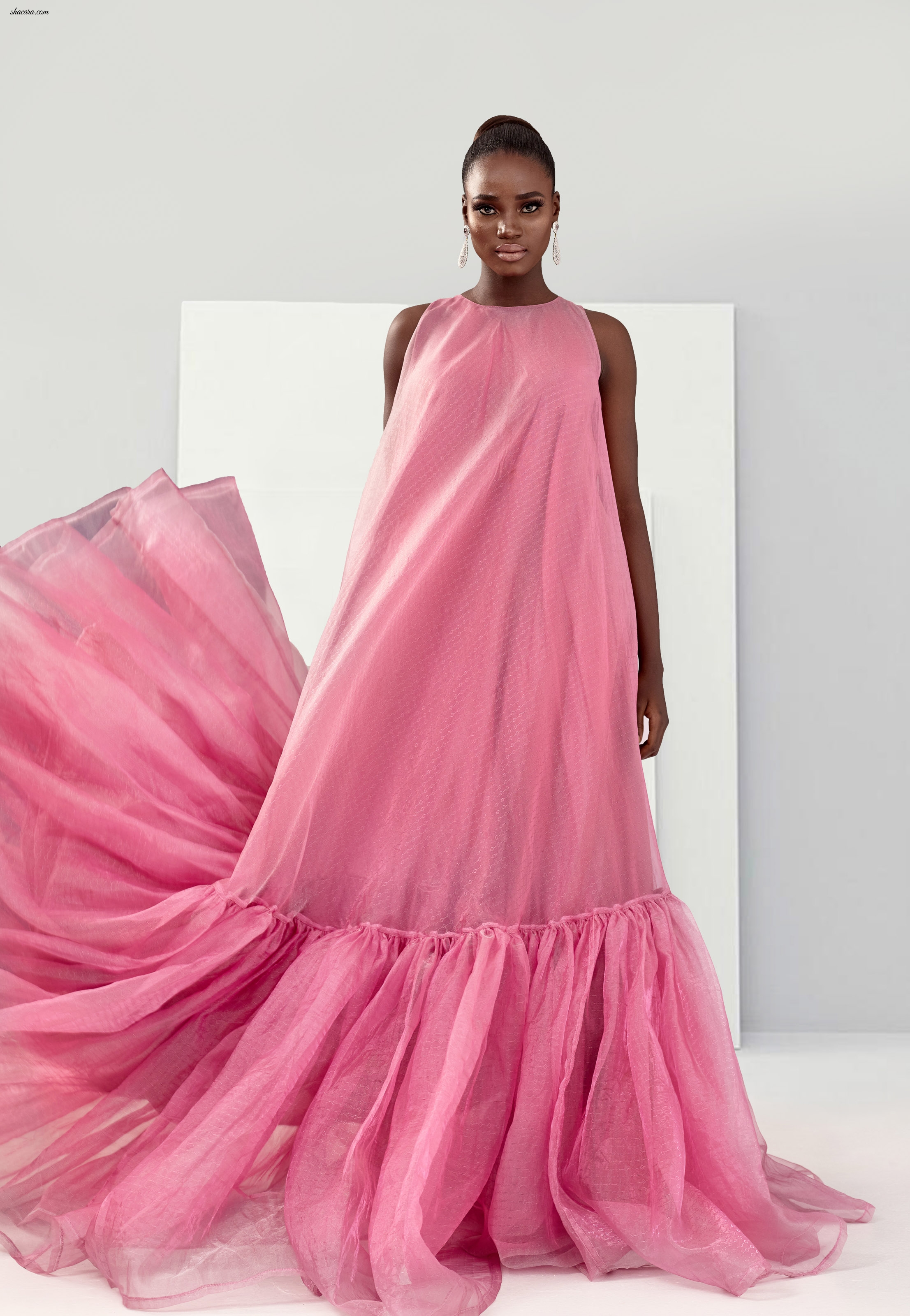 Glamorous, Understated & Classy! Nouva Couture Unveils SS19 Collection Tagged “Undone Glamour”