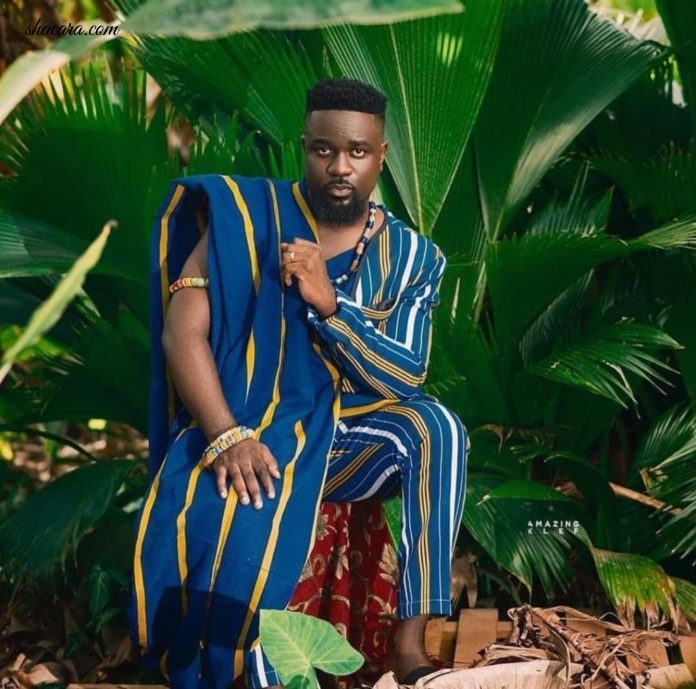 Ghanaian’s Torment Sakodie For Wearing African Print On His Birthday & Here Is Why! Read What Manifest Had To Say!