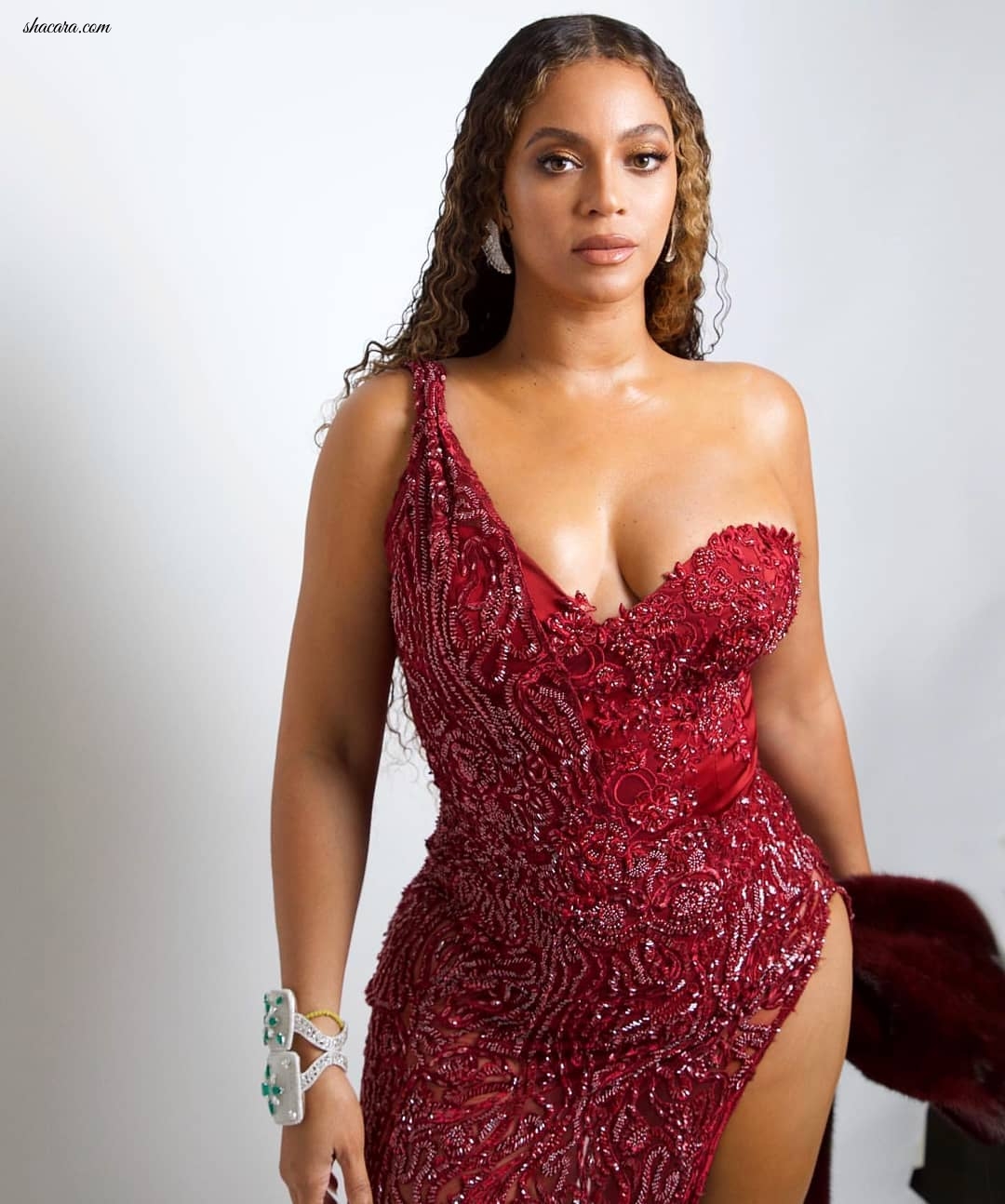 Beyonce’s Isn’t Here For Church, Watch Her Serve Her Most Mouth Watering Look On Sunday