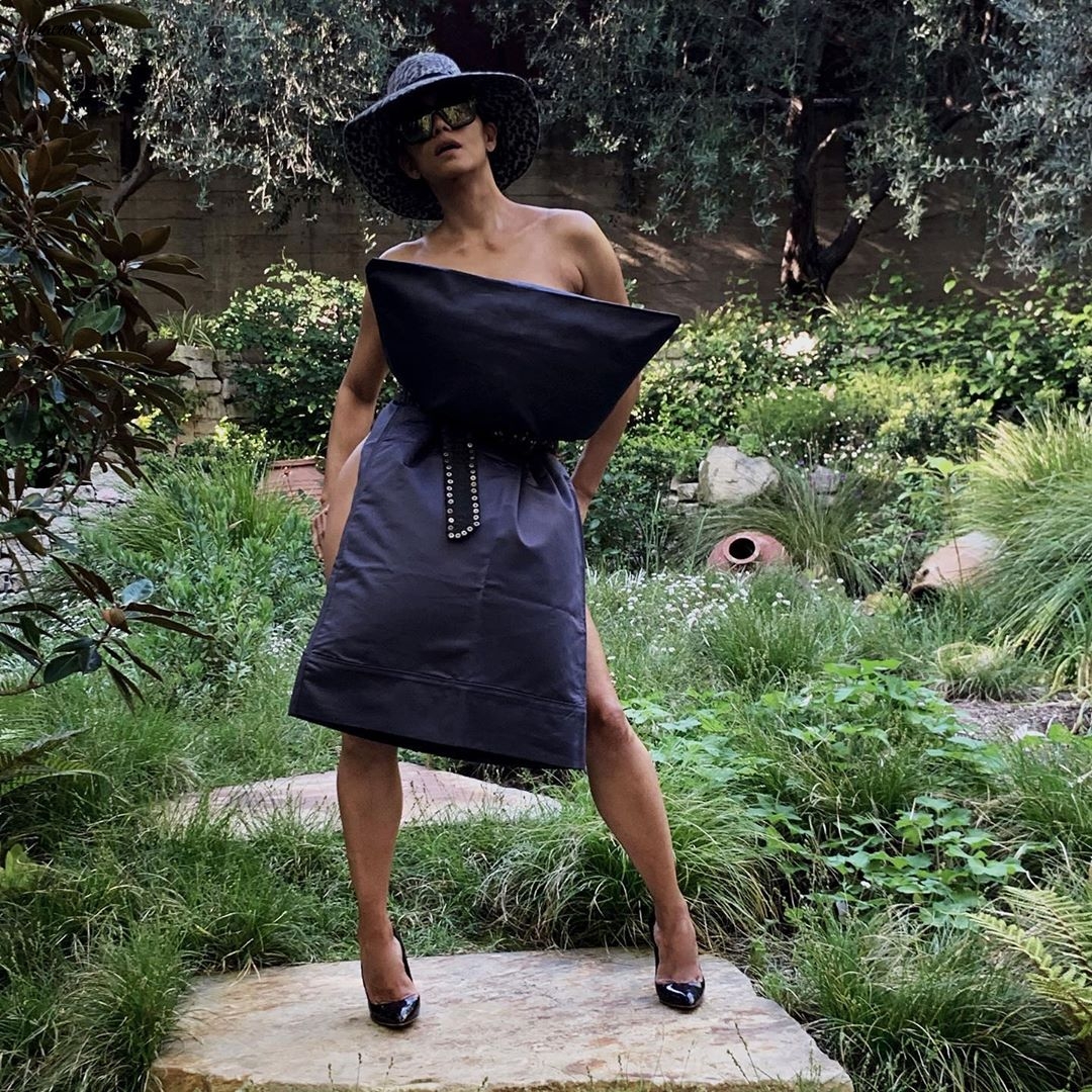 Halle Berry, Becca And More Fashionistas Take On The Instagram ‘Quarantine Pillow Challenge’