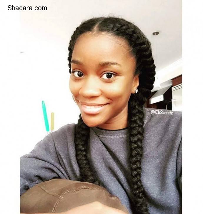 HAIRSTYLE FOR THE FASHIONABLE COLLEGE GIRL