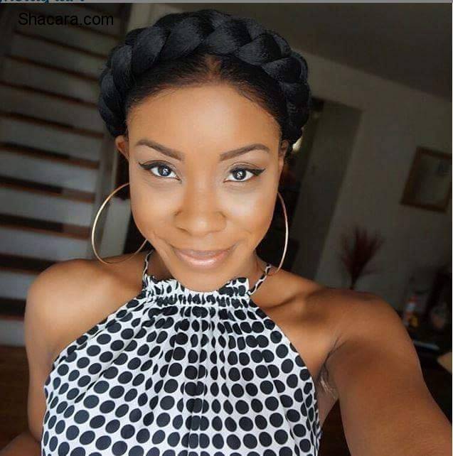 HAIRSTYLE FOR THE FASHIONABLE COLLEGE GIRL