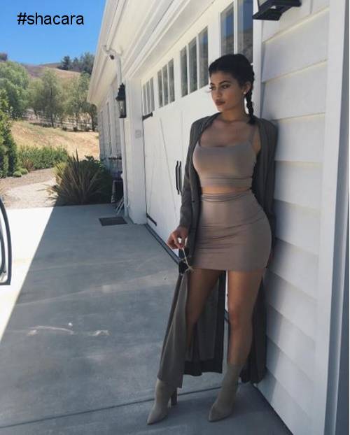 Trend Alert! Mini Skirts Are Finally Back