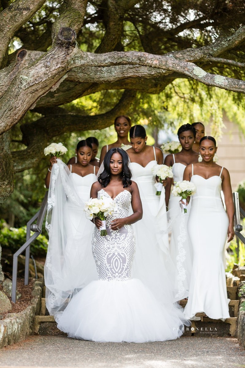 BRIDESMAIDS ROCK WHITE