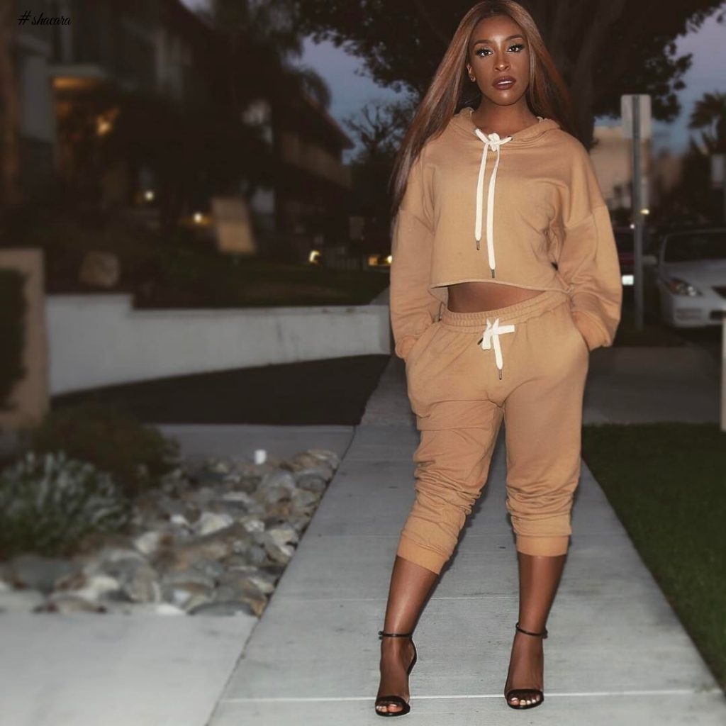 MELANIN POPPING BEAUTY VLOGGER, JACKIE AINA