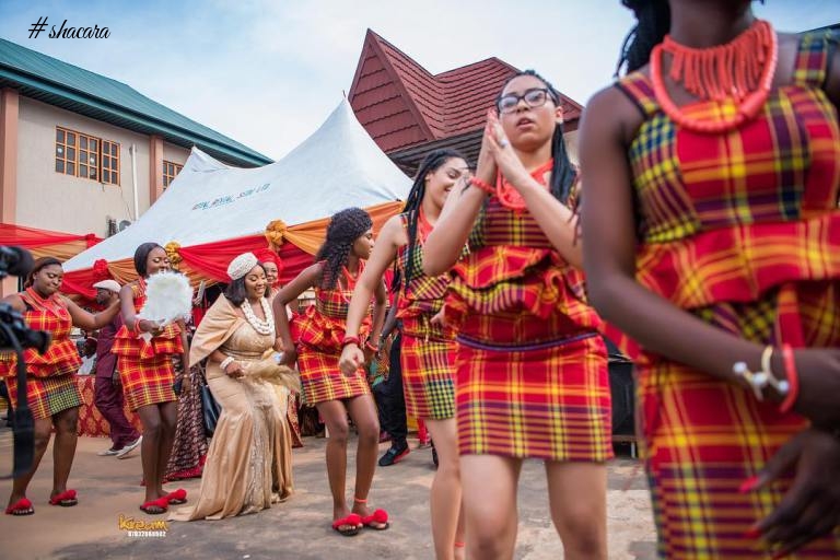 CHECK OUT THESE CUTE WEDDING PICTURES