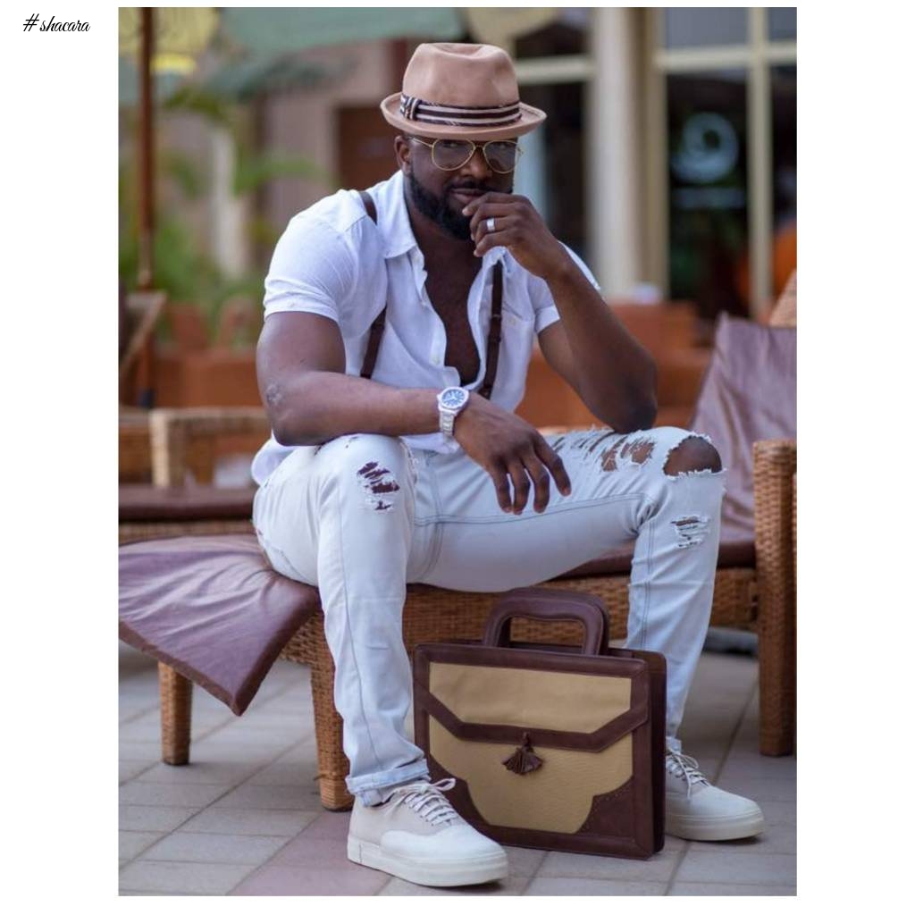 Elikem Serves Hot #GhanaJollof In Amazing Style Images