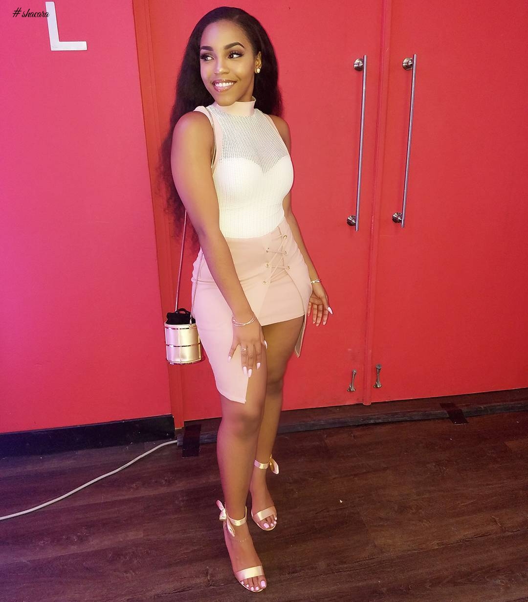 FRIDAY NIGHT STYLE: EFFORTLESSLY