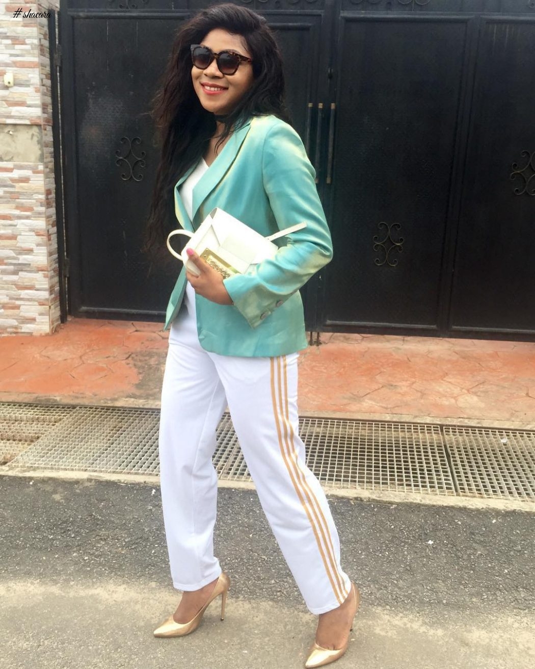 CORPORATE FASHION: OUT OF THE BOX