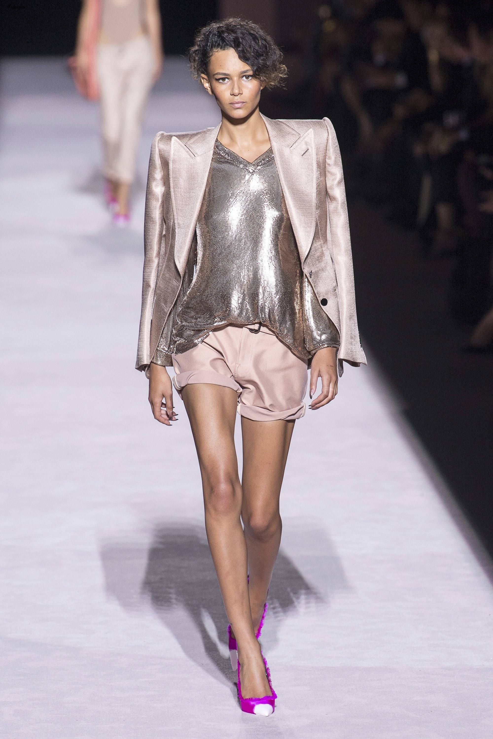 Tom Ford Takes Us To The ’90s With His SS/18 Collection At The #NYFWSS18