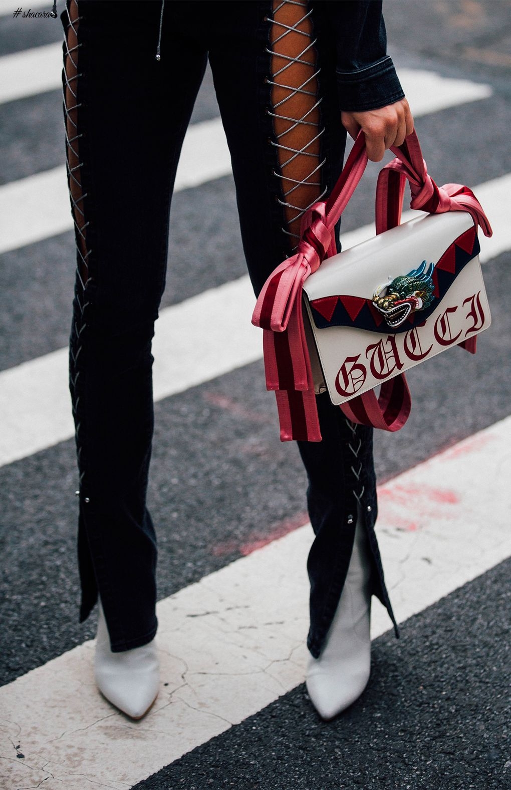 Best Street Style Looks From New York Fashion Week Spring/Summer 2018!