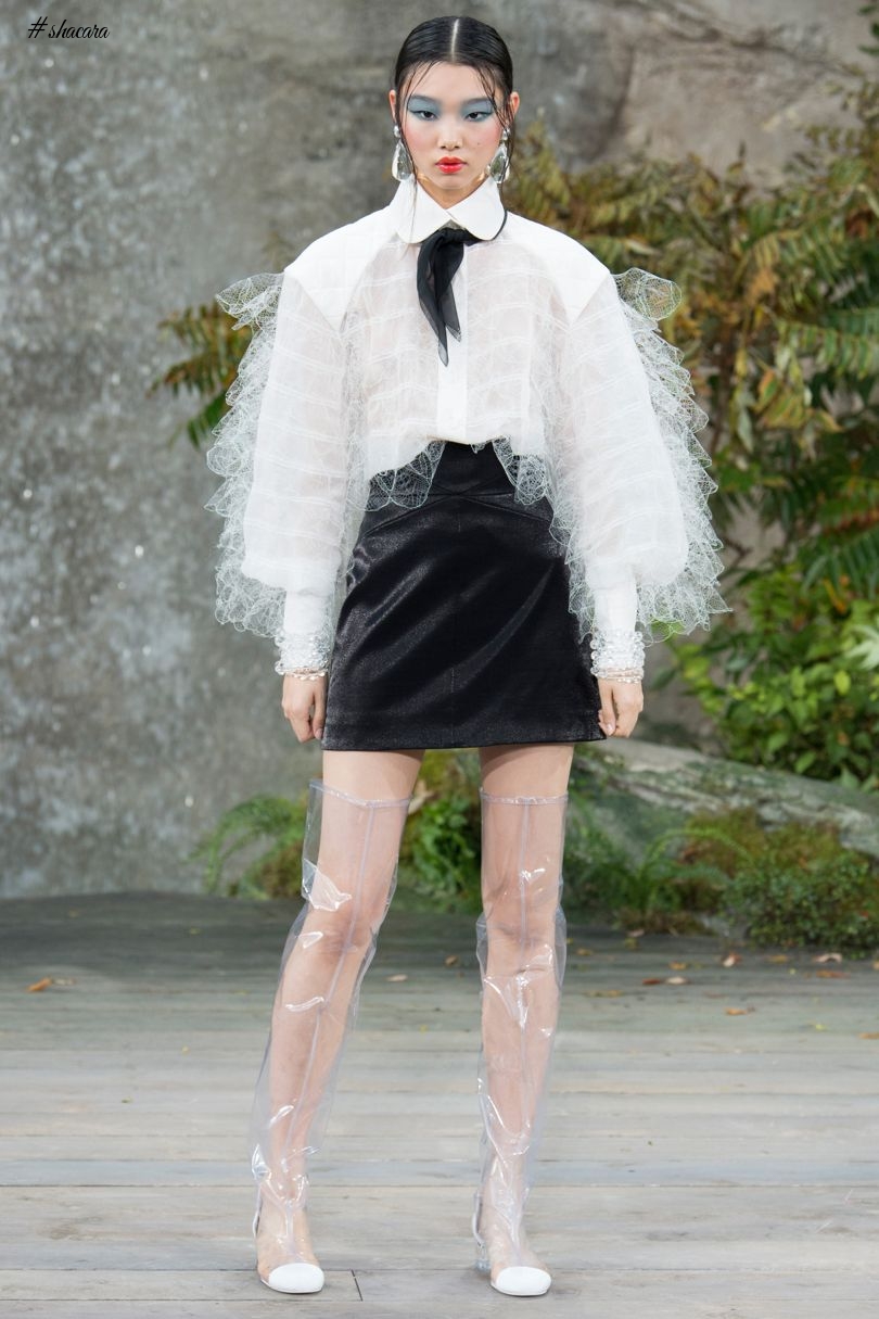 Paris Fashion Week: Chanel RTW Spring/Summer 2018 Collection
