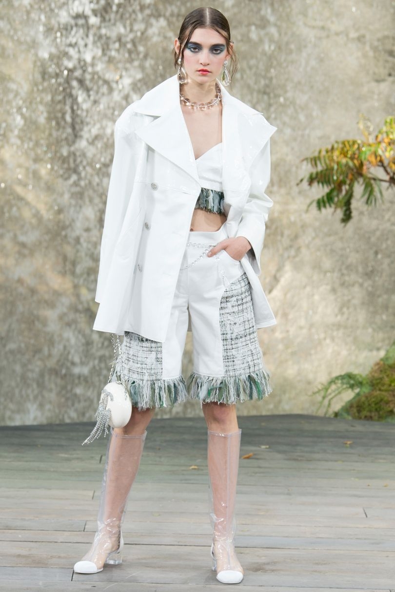 Paris Fashion Week: Chanel RTW Spring/Summer 2018 Collection