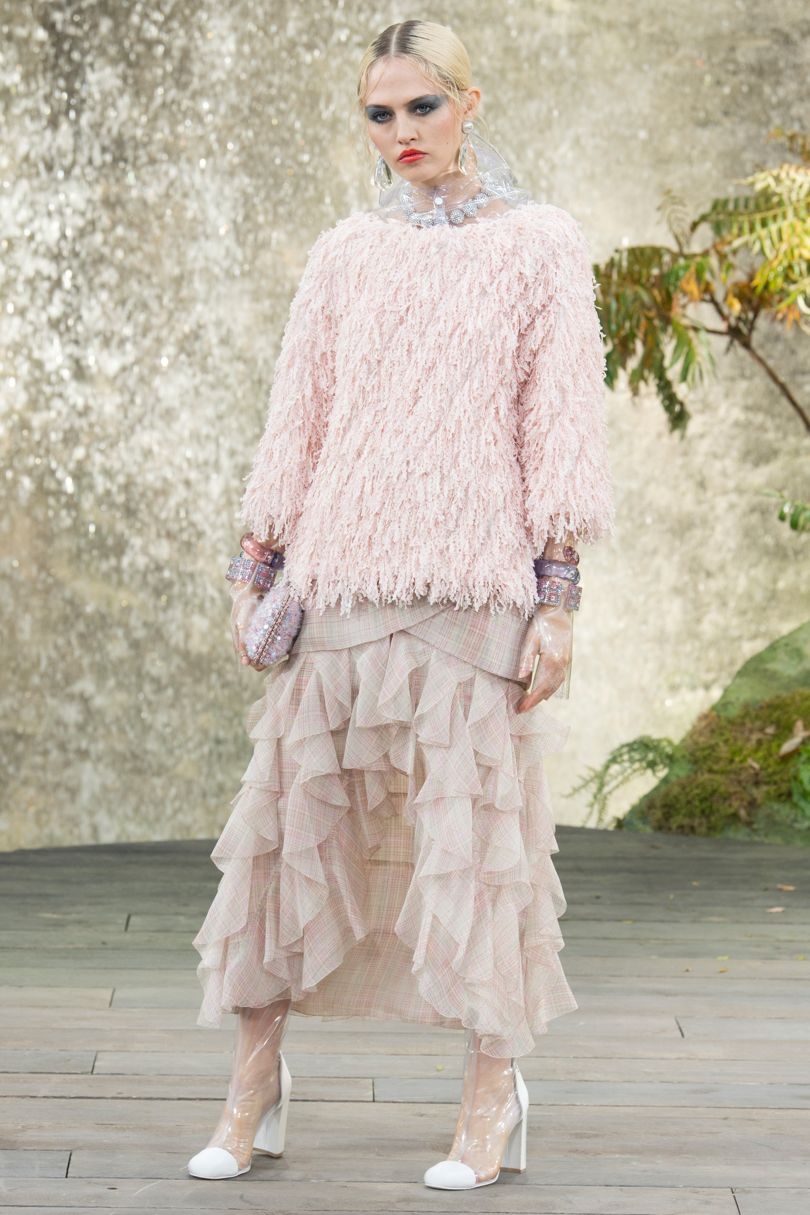 Paris Fashion Week: Chanel RTW Spring/Summer 2018 Collection