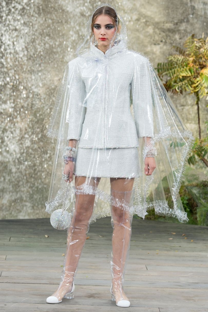 Paris Fashion Week: Chanel RTW Spring/Summer 2018 Collection