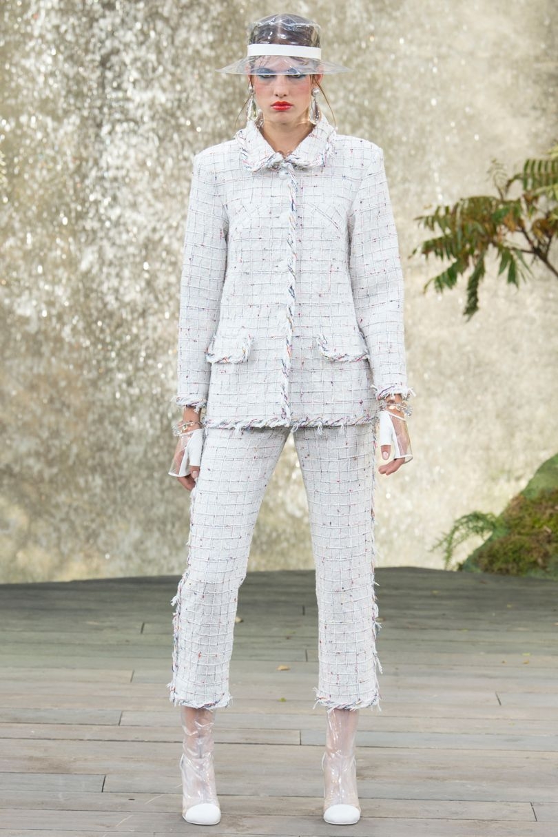 Paris Fashion Week: Chanel RTW Spring/Summer 2018 Collection