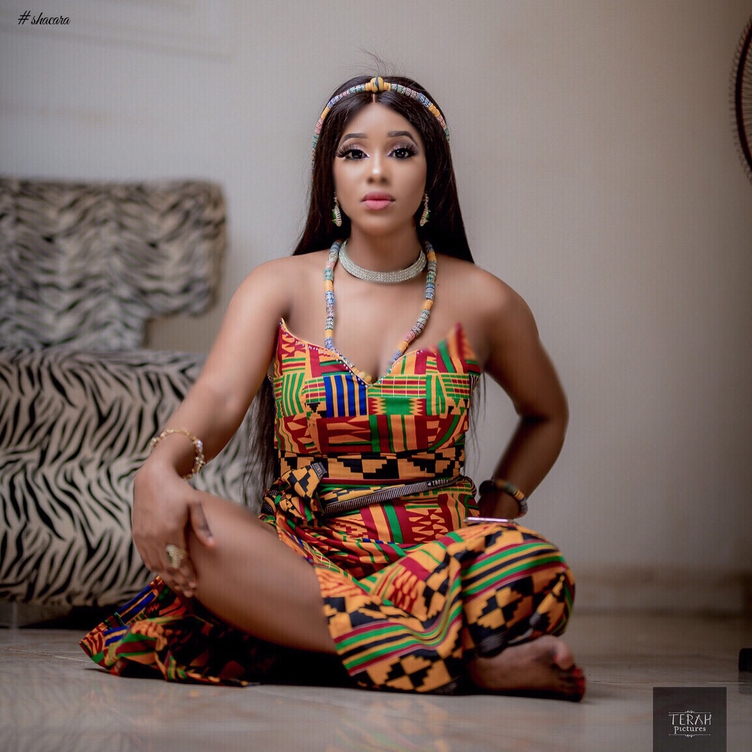 CREATIVE STYLING! GHANAIAN DIVAS MAKES THE KENTE MATERIAL LOOK SENSATIONAL