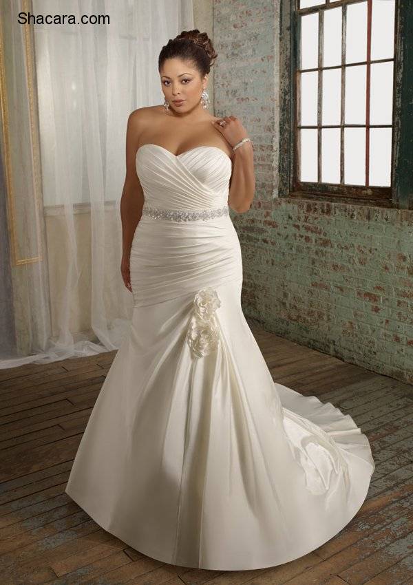 WEDDING GOWNS FOR CURVY WOMEN