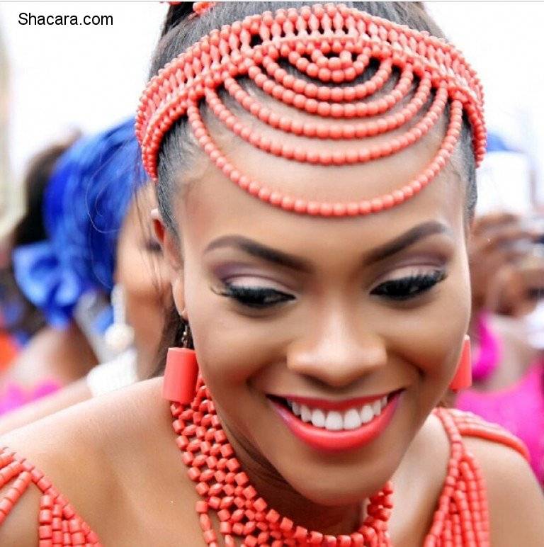 TRADITIONAL MAKEUP LOOK-BOOK FOR BRIDES-TO-BE