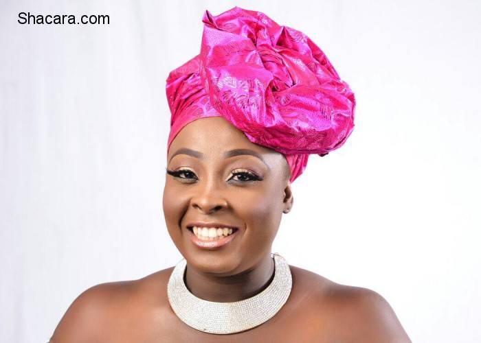 Lolo1 Shows Us 4 Different Ways To Rock Head Wraps!