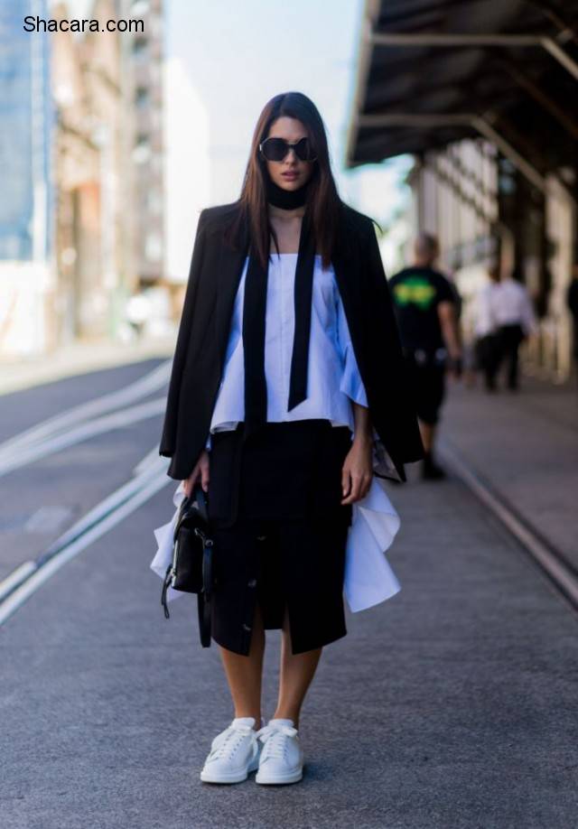 15 Chic Ways To Style White Sneakers