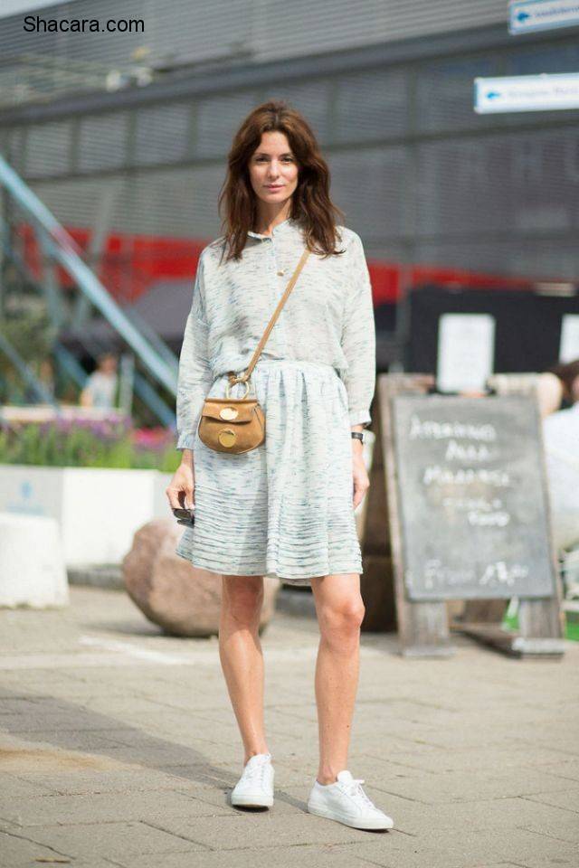 15 Chic Ways To Style White Sneakers