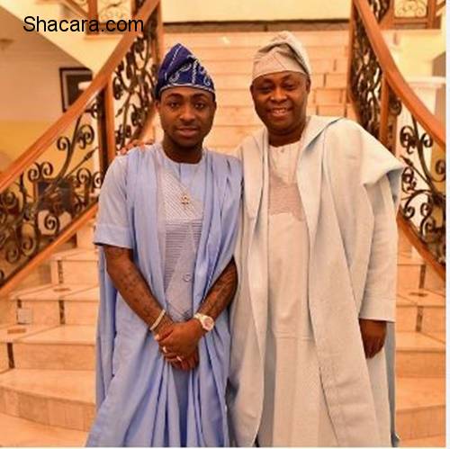 The Male Wedding Guests In Agbada