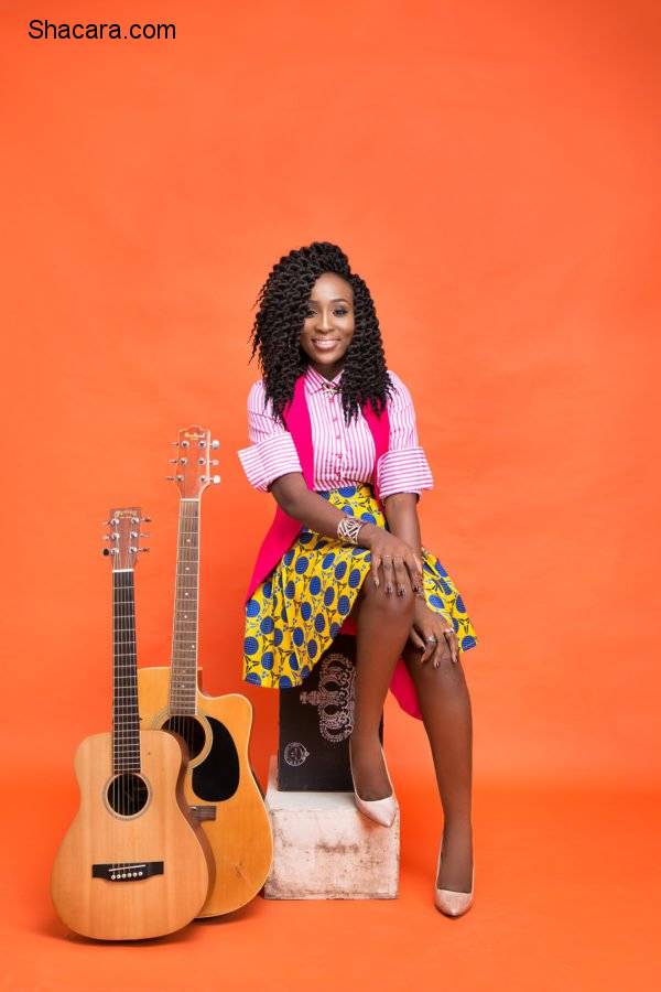 SINGER ARAMIDE STUNS IN BIRTHDAY PHOTO’S