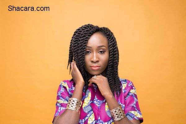 SINGER ARAMIDE STUNS IN BIRTHDAY PHOTO’S