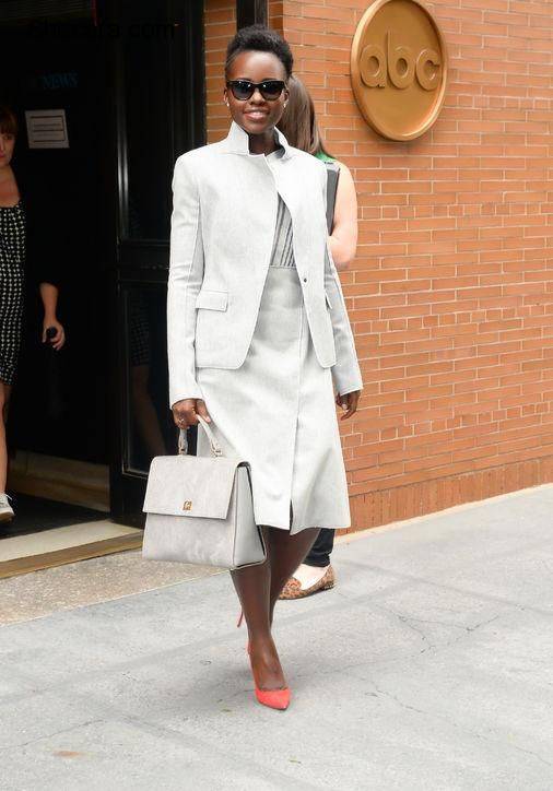 THE TRICK TO MASTERING YOUR CORPORATE OUTFITS