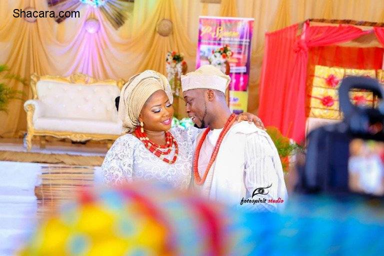 THE TRADITIONAL WEDDING LOOKBOOK OF BOLANLE AND DAMOLA