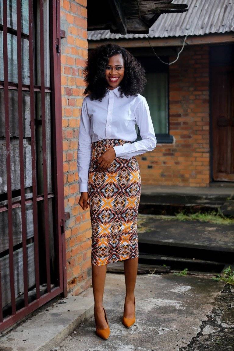 HOW TO MAKE THE MOST OF YOUR ANKARA PENCIL MIDI SKIRT