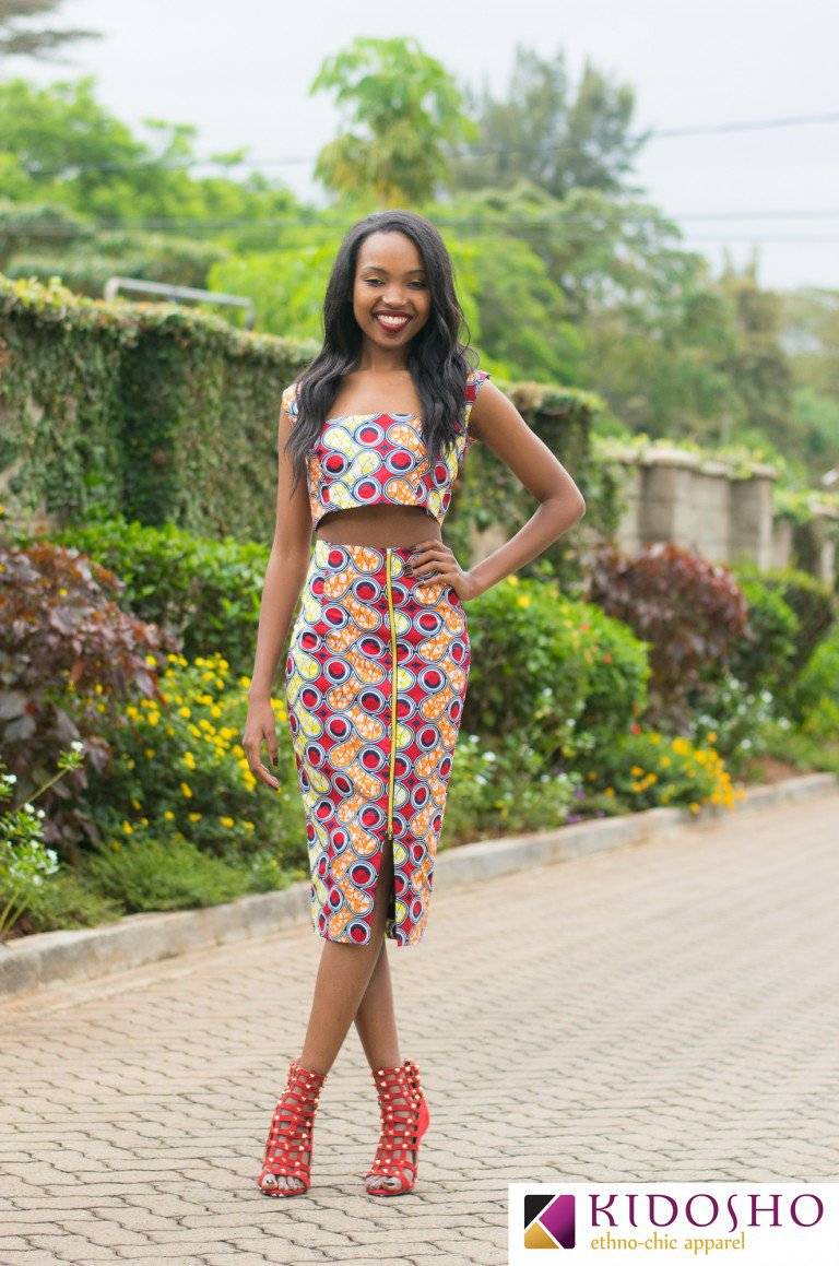 HOW TO MAKE THE MOST OF YOUR ANKARA PENCIL MIDI SKIRT