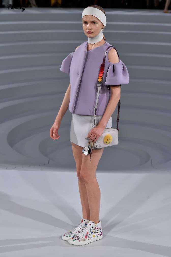#LFW 2016 – ANYA HINDMARCH GIVES AN ARTISTIC SPIN TO COATS & DRESSES
