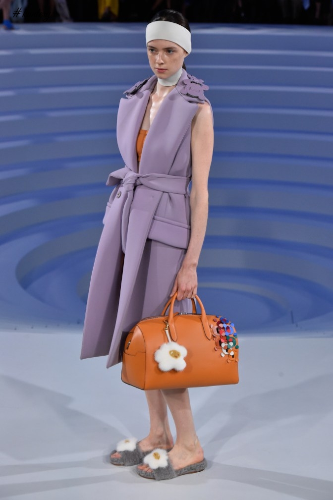 #LFW 2016 – ANYA HINDMARCH GIVES AN ARTISTIC SPIN TO COATS & DRESSES