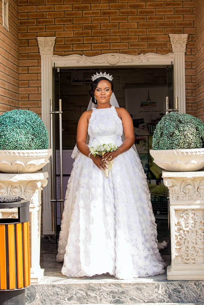 Official White Wedding Photos! Actor Blossom Chukwujekwu & Fashion Designer Maureen Ezissi | Uti, RMD, Linda Ejiofor, Adesuwa Etomi, Ufuoma McDermott, Yomi Casual, Yaw, More, Attend