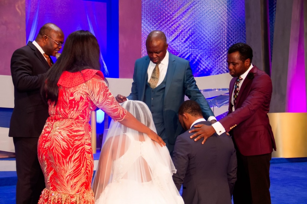 Official White Wedding Photos! Actor Blossom Chukwujekwu & Fashion Designer Maureen Ezissi | Uti, RMD, Linda Ejiofor, Adesuwa Etomi, Ufuoma McDermott, Yomi Casual, Yaw, More, Attend