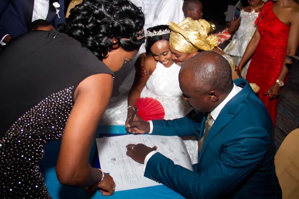 Official White Wedding Photos! Actor Blossom Chukwujekwu & Fashion Designer Maureen Ezissi | Uti, RMD, Linda Ejiofor, Adesuwa Etomi, Ufuoma McDermott, Yomi Casual, Yaw, More, Attend