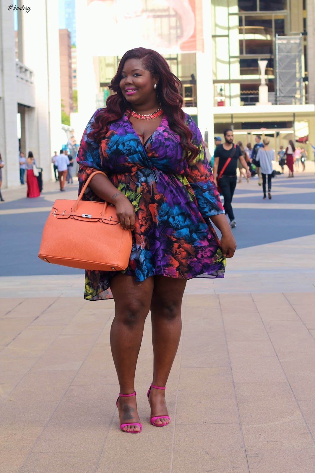 CASUAL WEEKEND STYLES FOR THE PLUS-SIZE LADIES