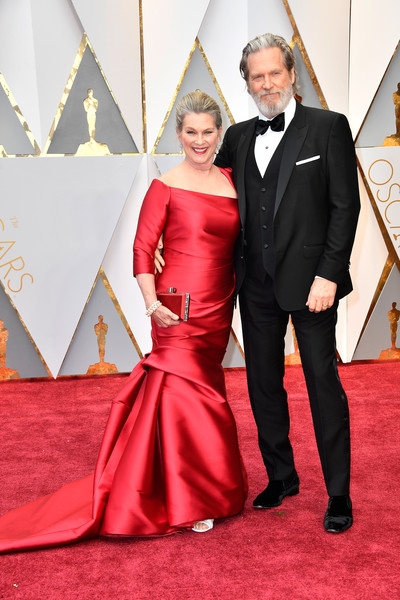 Red Carpet Glam: 89th Annual Academy Awards
