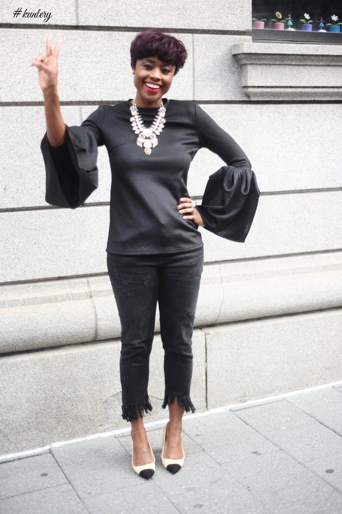 EXAGGERATED SLEEVES