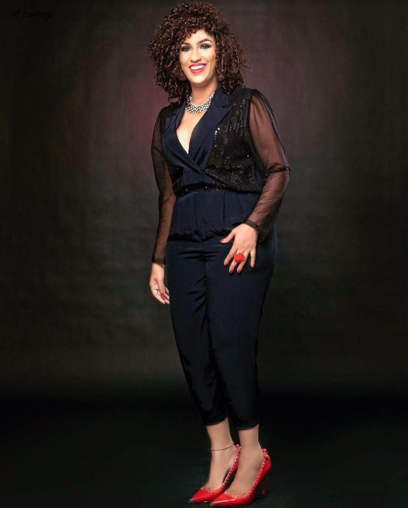 SEE WHAT CELEBRITIES ARE WEARING