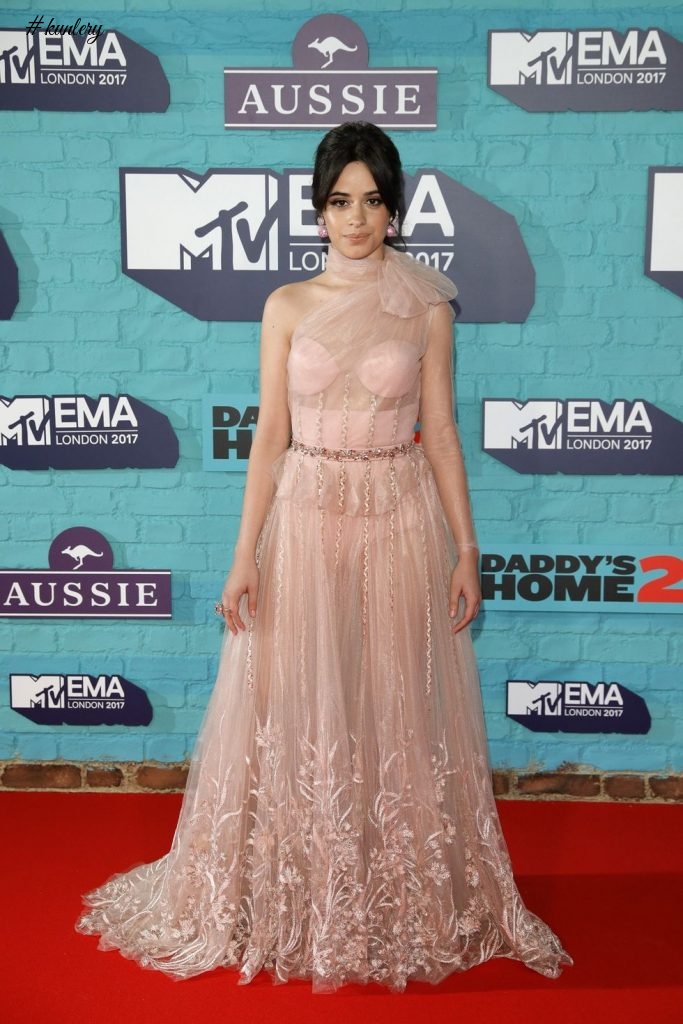 BEST DRESSED CELEBRITIES AT THE 2017 MTV EMAS